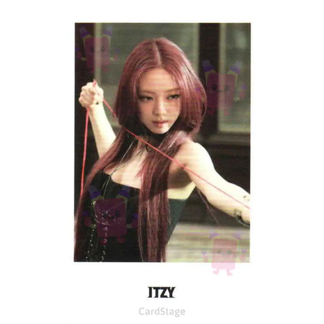 ITZY - YUNA TUNNEL VISION MAKESTAR Instant Photocard